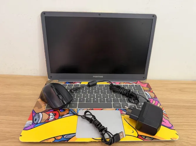 Notebook Modelo: POSITIVO MOTION Q232A Com completo com defeito nunca foi mexido