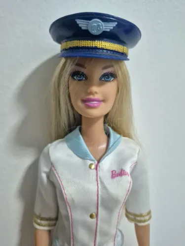 Boneca Barbie Piloto de Avião c/ Caixa