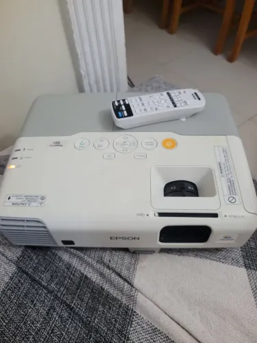 Projetor Epson power lite 93+