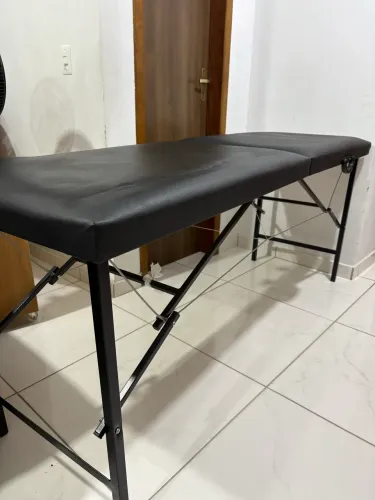 Maca dobrável com rodinhas para estética