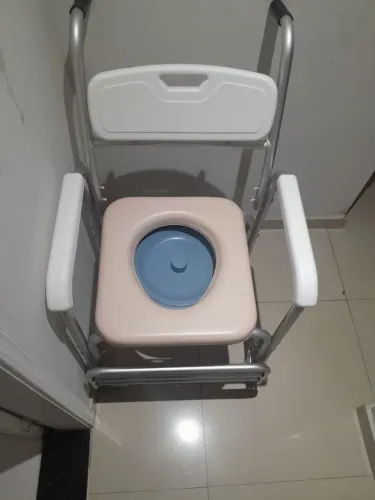 Cadeira de banho em alumínio nova