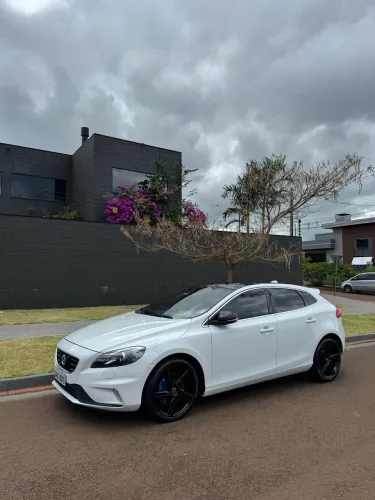 Volvo V40 T-5 R-design 2.0 Aut. 2016