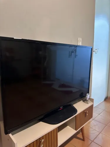 Televisão LG 42 polegadas (com defeito)