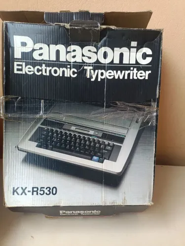 Máquina de escrever Panasonic
