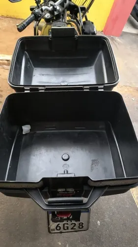 Baú para moto GIVI 27 litros