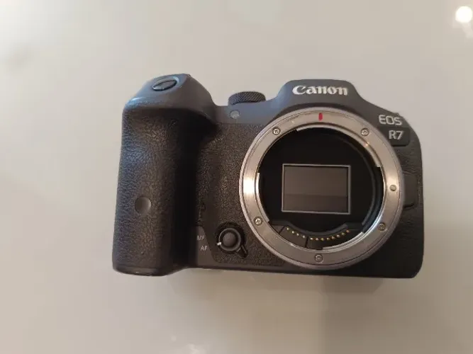 Camera Canon R7 Mirrorles
