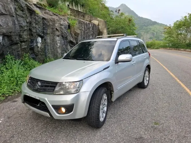 Suzuki Grand Vitara 2.0 16V 4x2/4x4 5P Aut. 2014