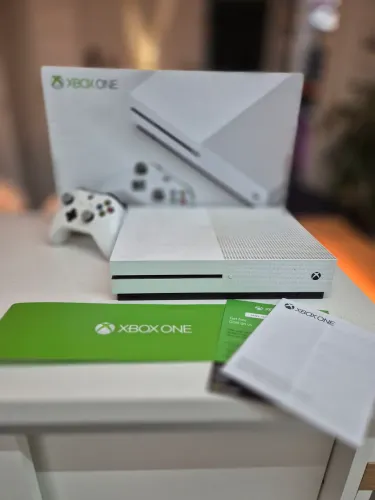 Xbox One S