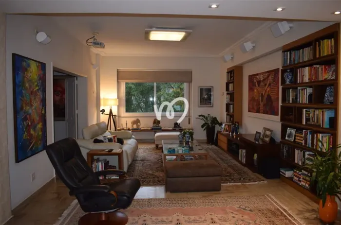 BELÍSSIMO APARTAMENTO NO FLAMENGO