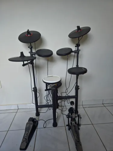 Bateria Eletrônica Carlsbro CSD130 ( Usada)