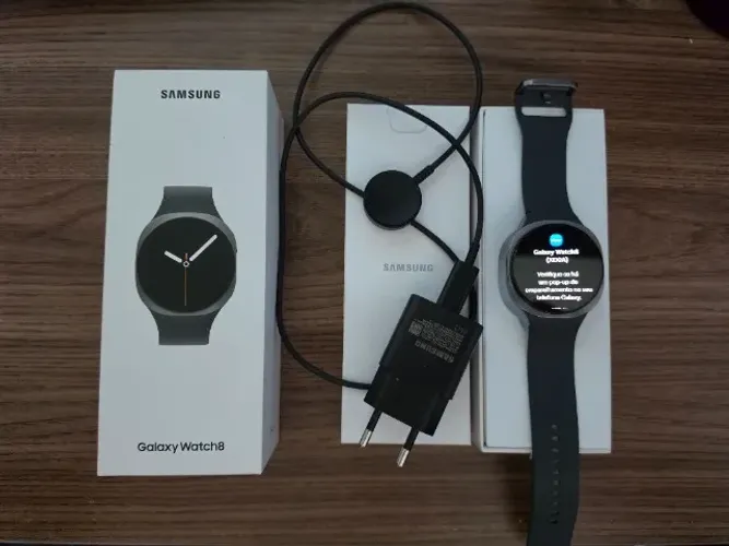 Samsung Galaxy Watch8 44mm Wi-Fi 32GB Grafite - Pouco uso + Garantia