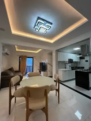 Apartamento com 3 Quartos para alugar, 100m² - Castanheira
