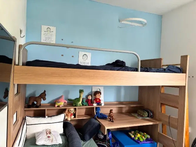 Cama suspensa