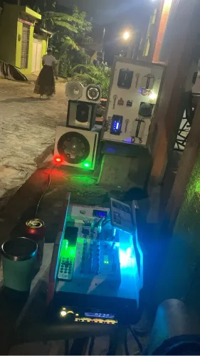 Eu estou vendo ou traca esse som automotivo  