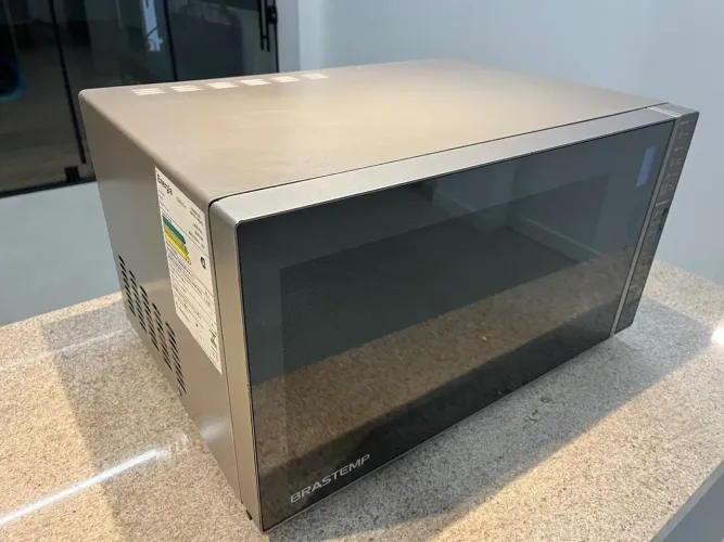 Microondas Brastemp 32L espelhado