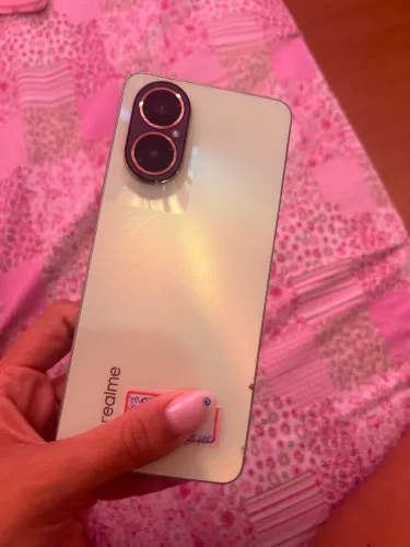 Vendo Realme C67 usado bem conservado 