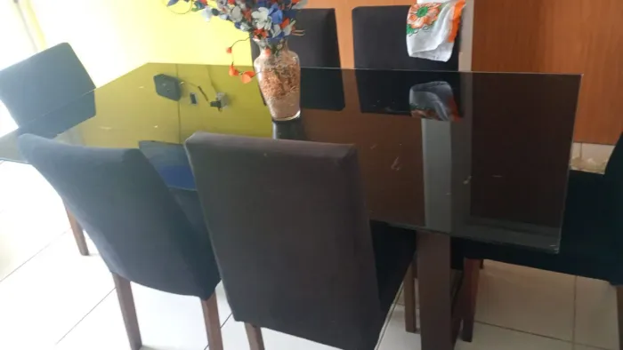 Mesa de janta de 6 cadeiras