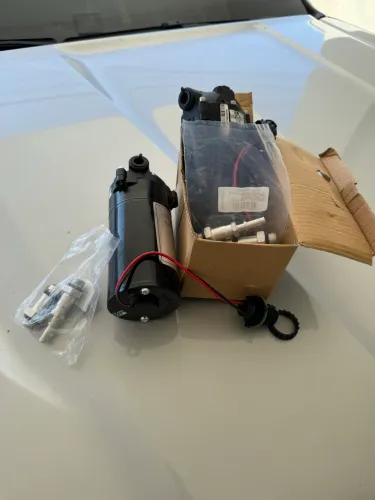 Motor bomba arla fase 1 24v novo