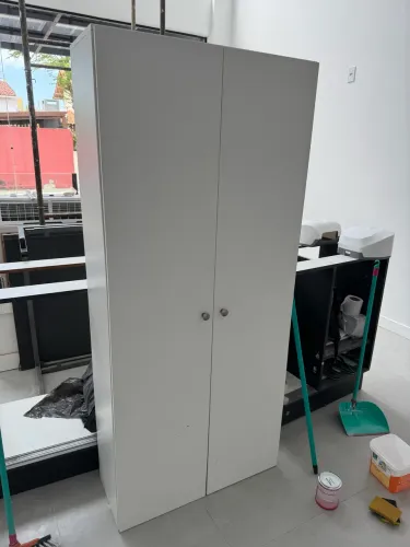 Armário para produto de limpeza feito sob medida
