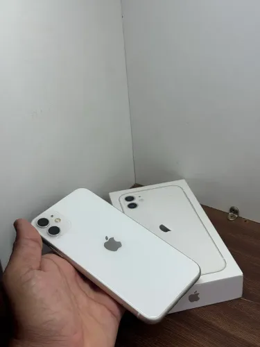? iPhone 11 64GB