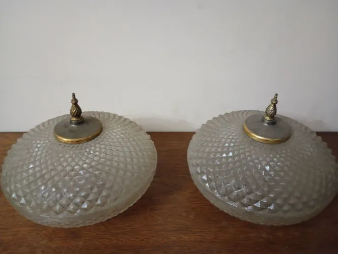 Lustre cúpula bico de jaca anos 70.80 em perfeitas condições tenho 2 iguais 200,00 nas 2