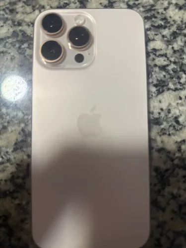 Carcaça iphone 16 pro max