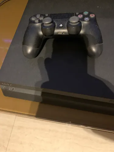 Playstation (PS4) slim 1 TB