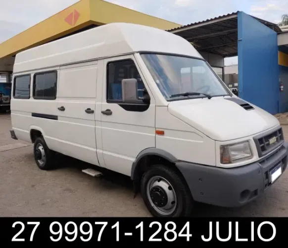 Iveco Daily Furgão Longo 49.1 8V2 2.8 120cv Diesel Mec. 2006