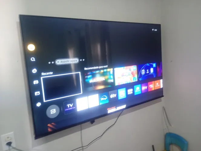 Vendo televisão 65 polegada nem 3 meses de uso , estou vendendo pq estou precisando.