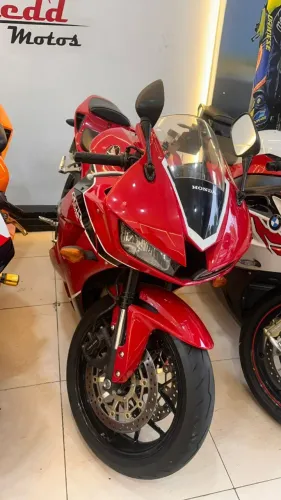 HONDA CBR 600 RR