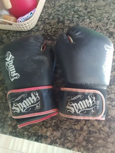 Vende par de luvas pra boques