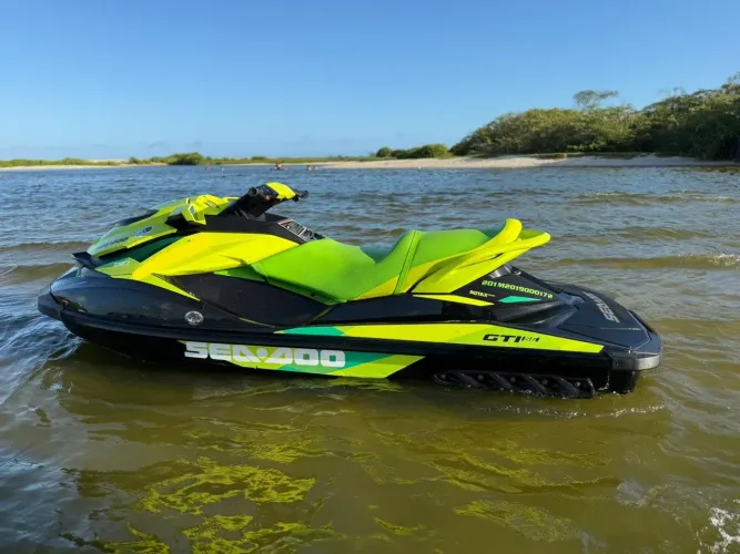 JET seadoo ( GTi 2019 ).