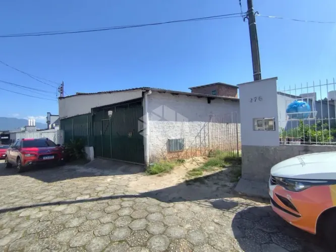 Kitnet Funcional no Passa Vinte: 30m²