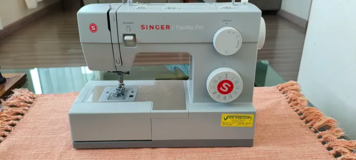 Máquina de costura Singer facilita Pro