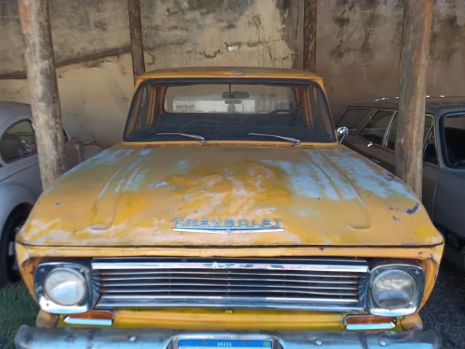 Chevrolet C-10 2.5/4.1 1973