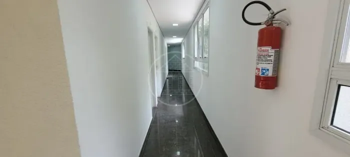 Sala para alugar no condomínio Terrara (Interlagos)