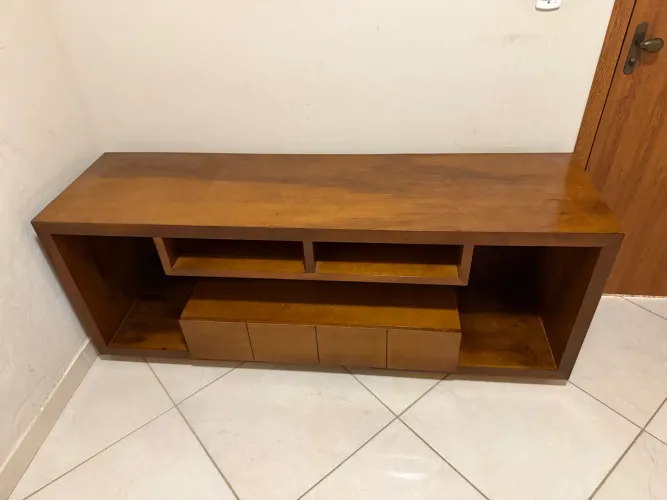 Rack madeira maciça pra sala.