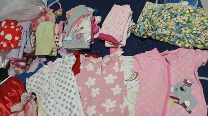 Lote de roupa de menina 1 ano