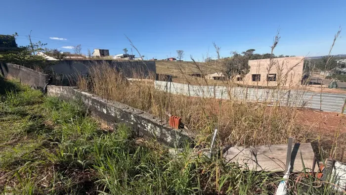 Lote Vila Suíça esquina e grande villa