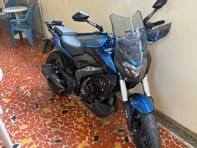 Dominar 400cc 2025