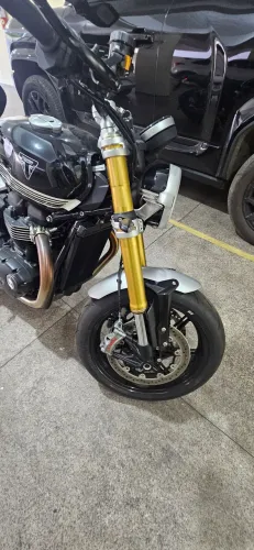 TRIUMPH SPEED TWIN RS 1200