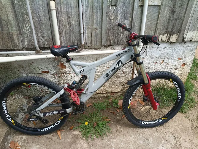 Bike de downhill Specialized Big Hit 1
