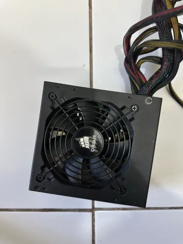 Fonte corsair cx600