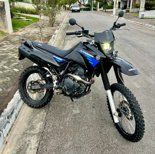XTZ 250 Lander impecável 45.000km