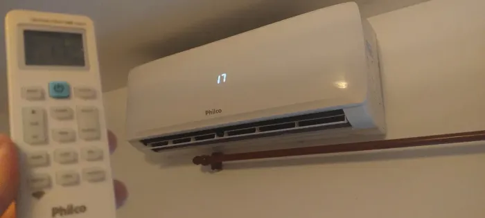 Ar Condicionado PHILCO 9000 BTUs quente e frio 