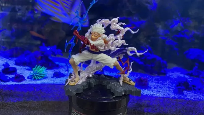 Boneco ão One Piece Luffy com o Quinto Gear