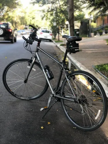 Bicicleta Trek aluminio  com bluetooth integrado aro 29 e 24 marchas 