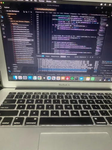 Macbook Air i5 8g