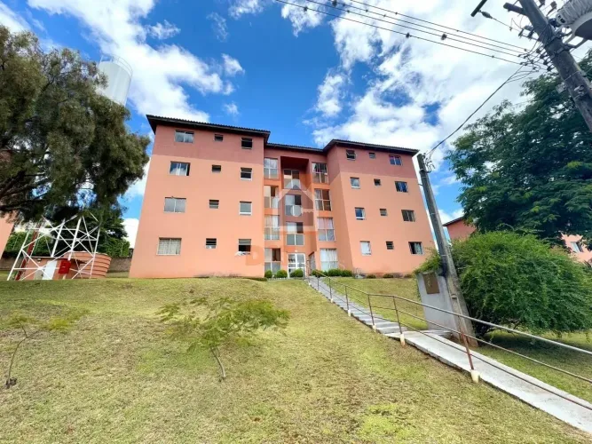 Apartamento semimobiliado no bairro Estrela