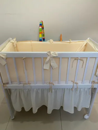 Mini berço NUNCA USADO